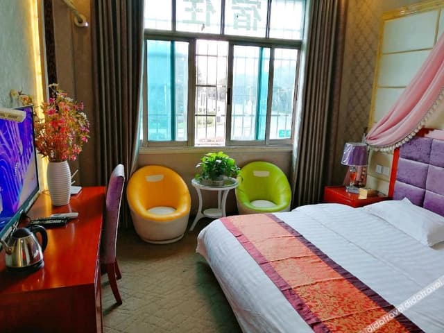 Deluxe Queen Room