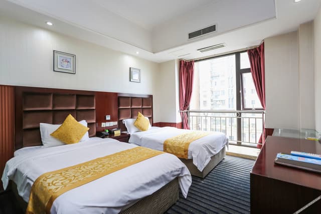 Basic 2-bed Room