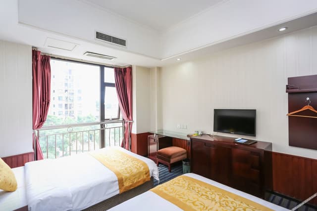 Basic 2-bed Room