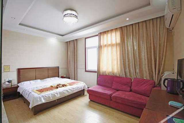Couples' Room