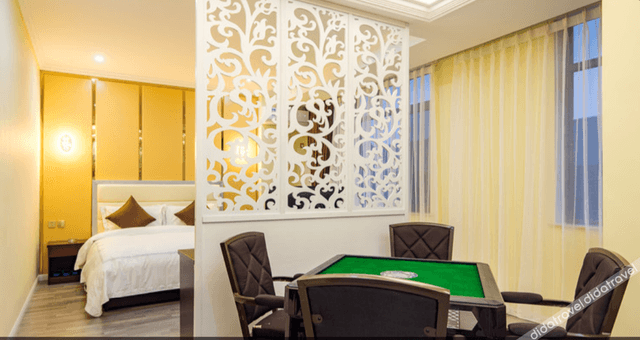 Deluxe Suite (with Mahjong)