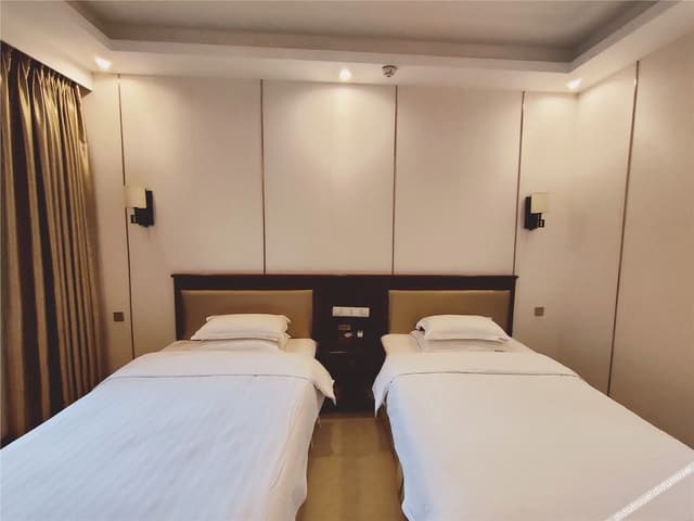 Cozy Standard Room - Atrium-View