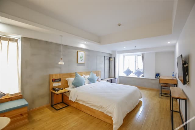 Elegant Residence Double Bed Room