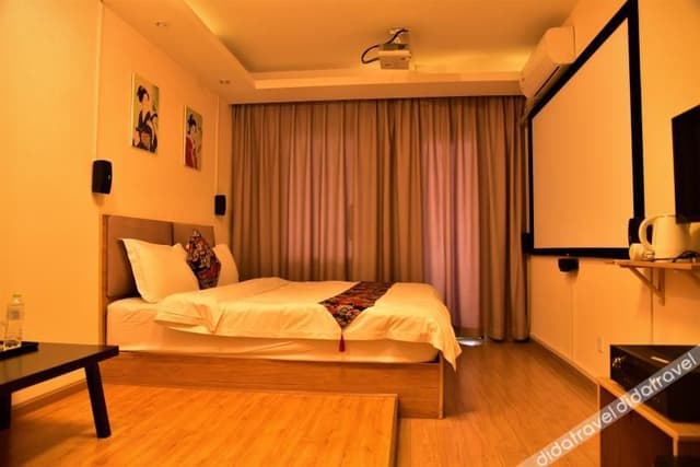 Featured Themed Room