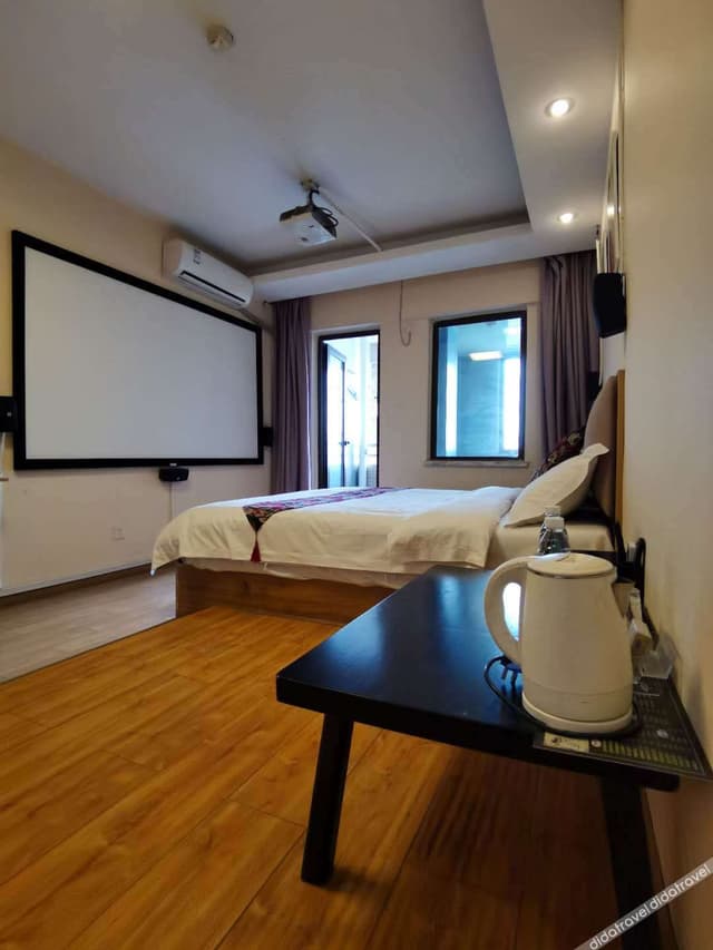 Featured Themed Room