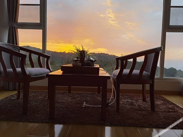 Sunrise Panoramic Suite