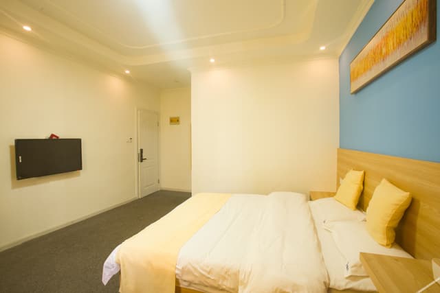 INS Couple Room