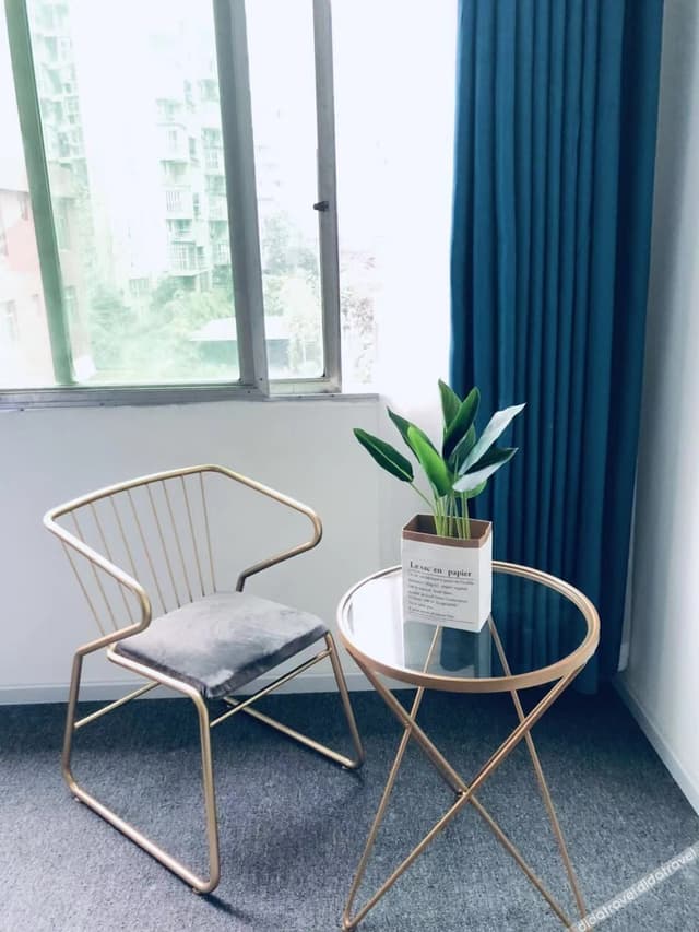 INS Couple Room