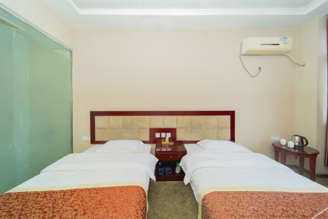 Guestroom (2 beds)