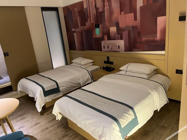 Standard Room (2 Beds)