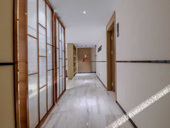 City convenient hotel (Chengdu Chunxi Road Pedestrian Street store) City convenient hotel (Chengdu Chunxi Road Pedestrian Street store)