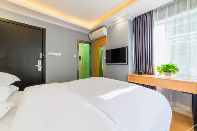 Cozy Double Room