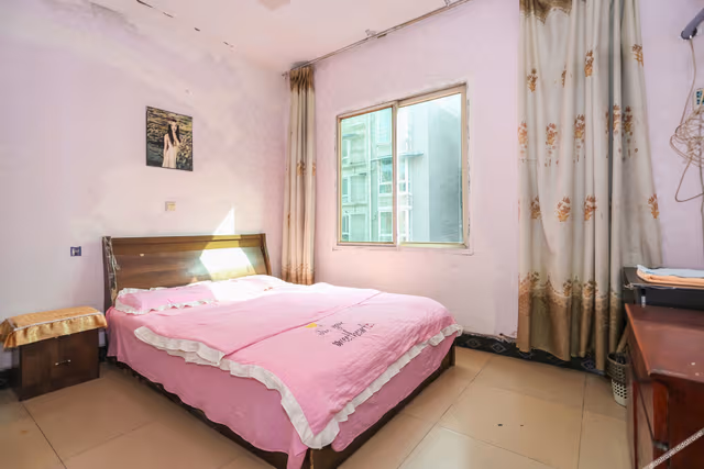 Simple Room (Double Bed) (No Air Conditioner)
