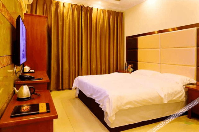 Elegant Fresh Double Bed Room