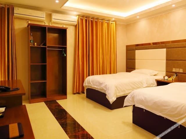 Light Luxury Comfort Twin Room