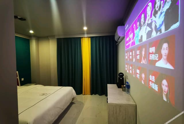 Featured Room (Double Bed)