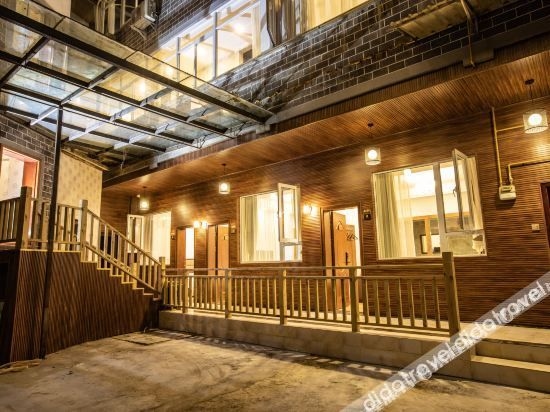 Yunshan Hotel (Qingchengshan High-speed Railway Station)1