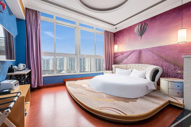 Guestroom (Roundbed)