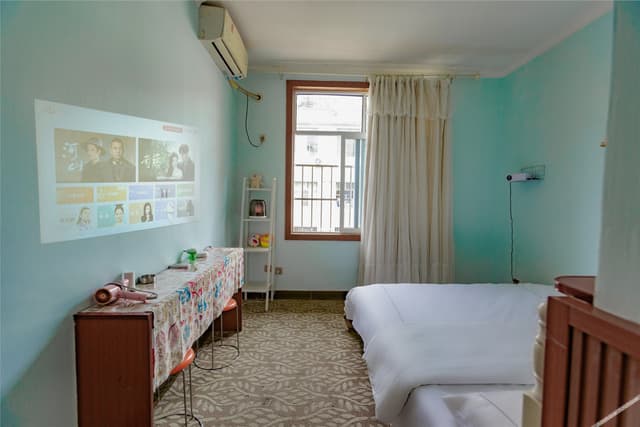 Featured Room - Street-View (Double Bed) (Air Conditioner)