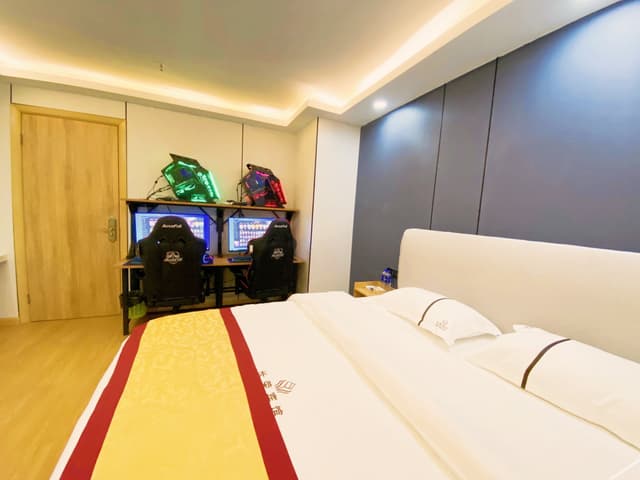 Modern Room (Double Bed)