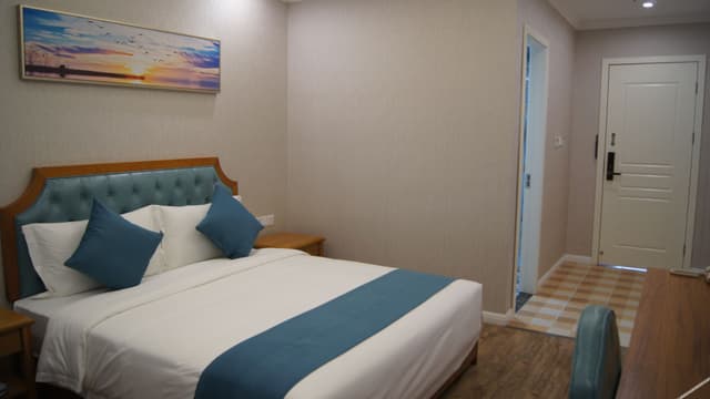 Boutique Queen Room