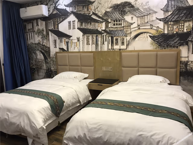 Featured Twin Room