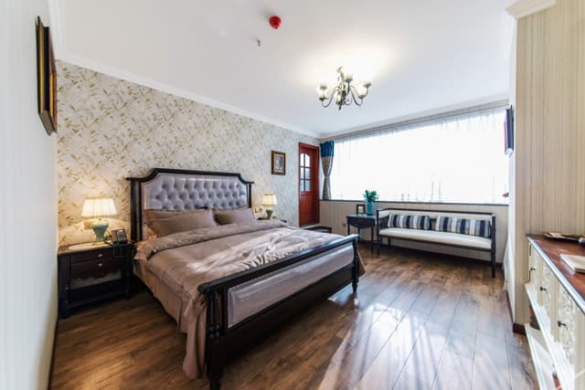 Boutique Queen Room