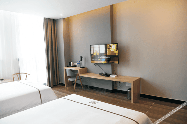 Business Standard Room