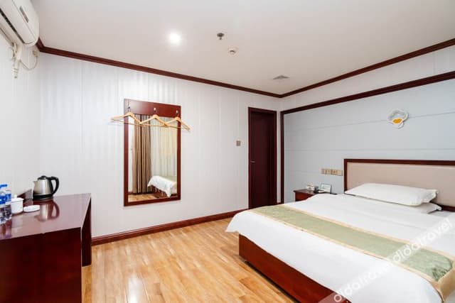 Cozy Double Room
