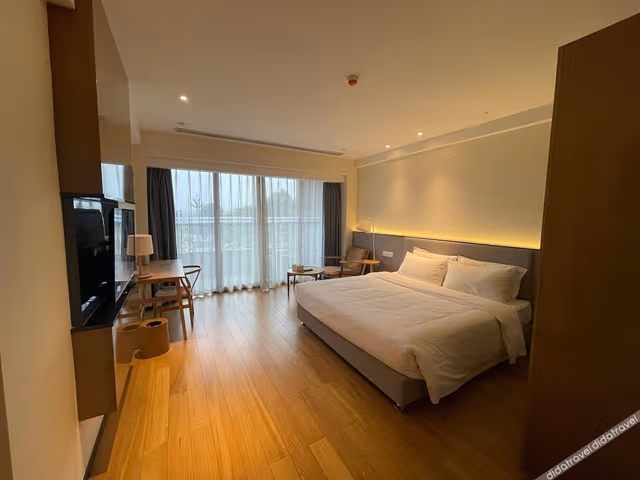 Queen Room