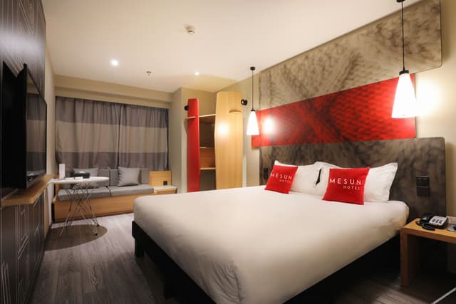 Mishang Double Bed Room