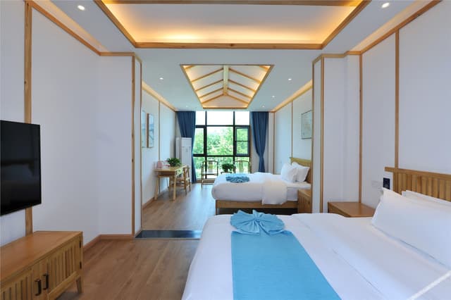 River-view Parent-child Room