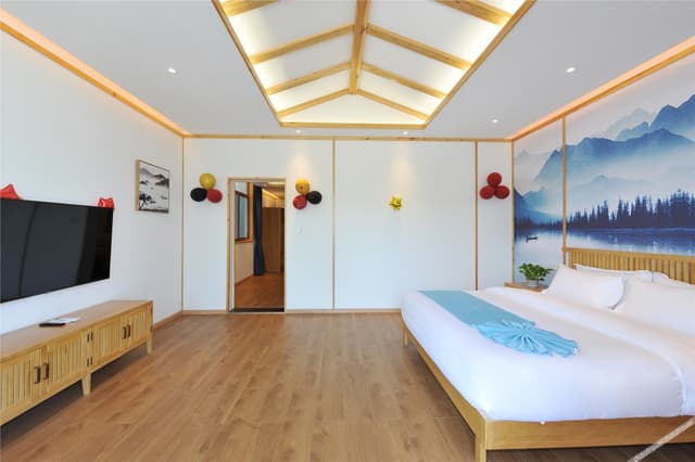 River-view Suite