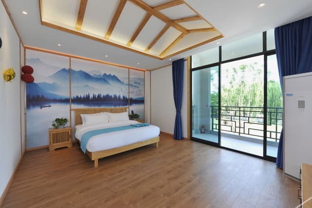 River-view Suite