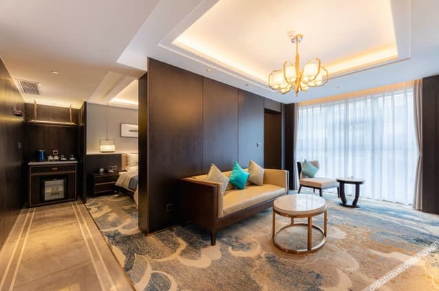 Business suite