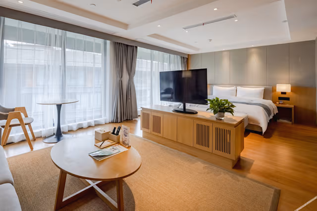 Deluxe King Size Room
