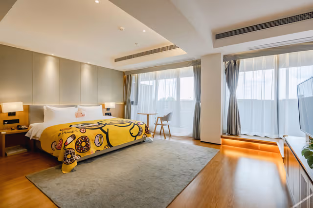 Deluxe Family Friendly Room (Double Bed)