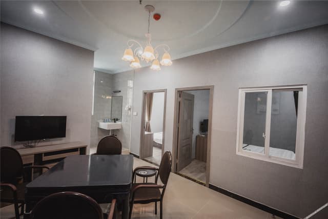 Deluxe Suite (with Mahjong)