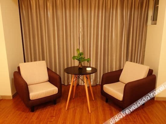 Elegant Twin Room