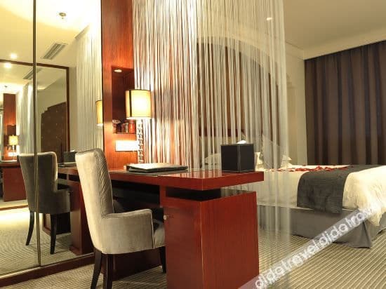 Guestroom (Queen bed)