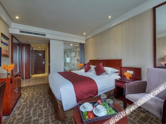 Guestroom (Queen bed)