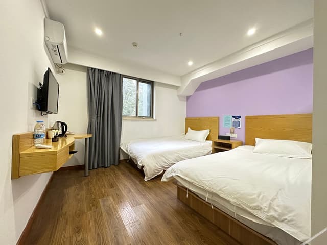 Guestroom (2 Beds)
