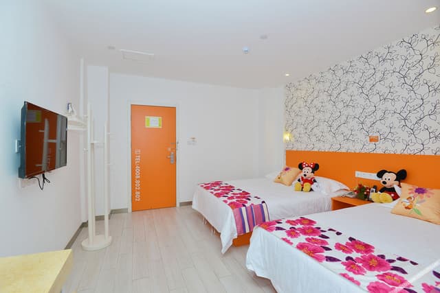 Deluxe Family Room