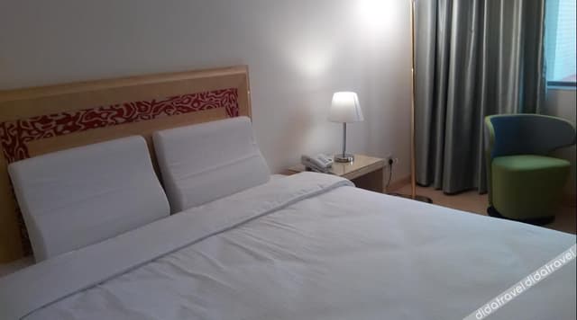 Boutique Queen Room
