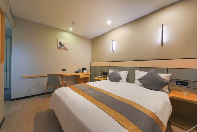 Executive Room (Double Bed)