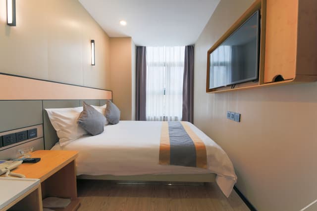 Z Smart Double Bed Room