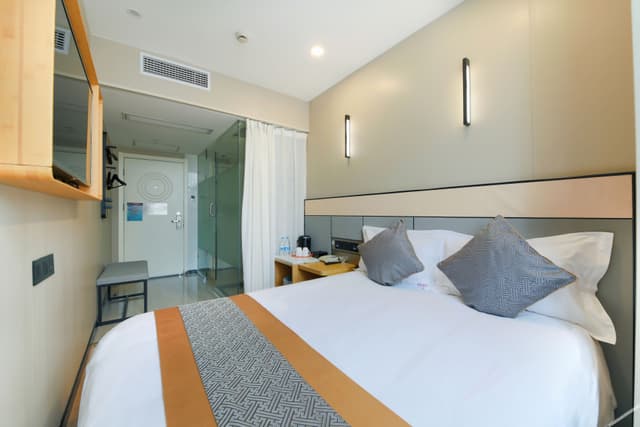 Z Smart Double Bed Room
