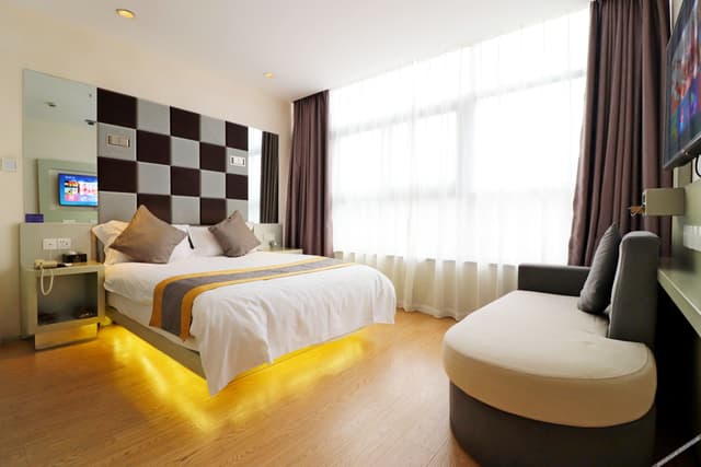 Executive Room (Double Bed)
