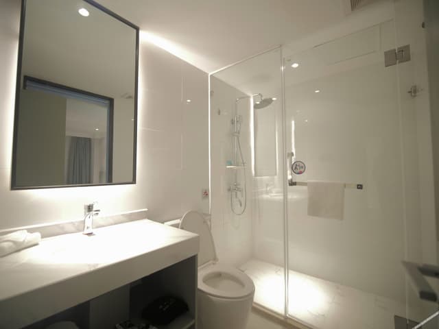 Light Luxury Private Double Bed Room