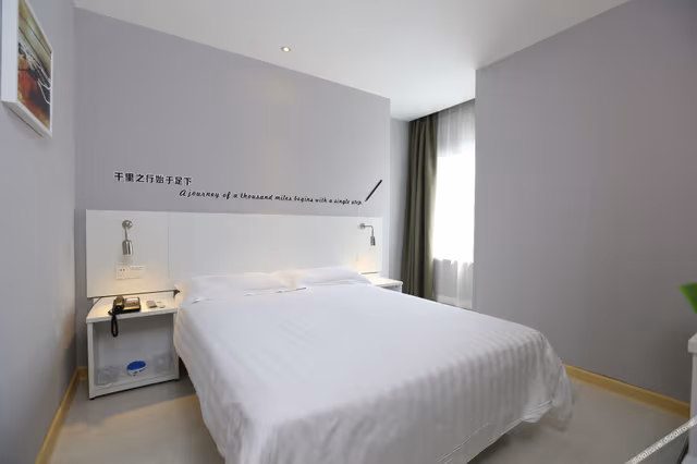 Queen Room